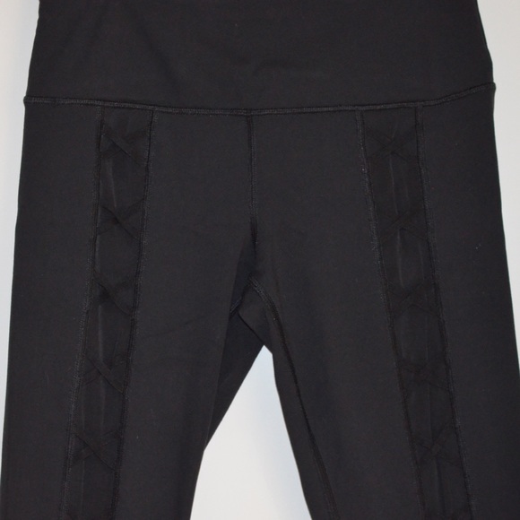 Knockout Leggings (Victoria Sport) - Picture 4 of 7